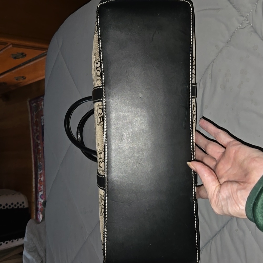 Doonev & Bourke signature logo tote bag with black leather trim and top handles - Picture 5 of 8